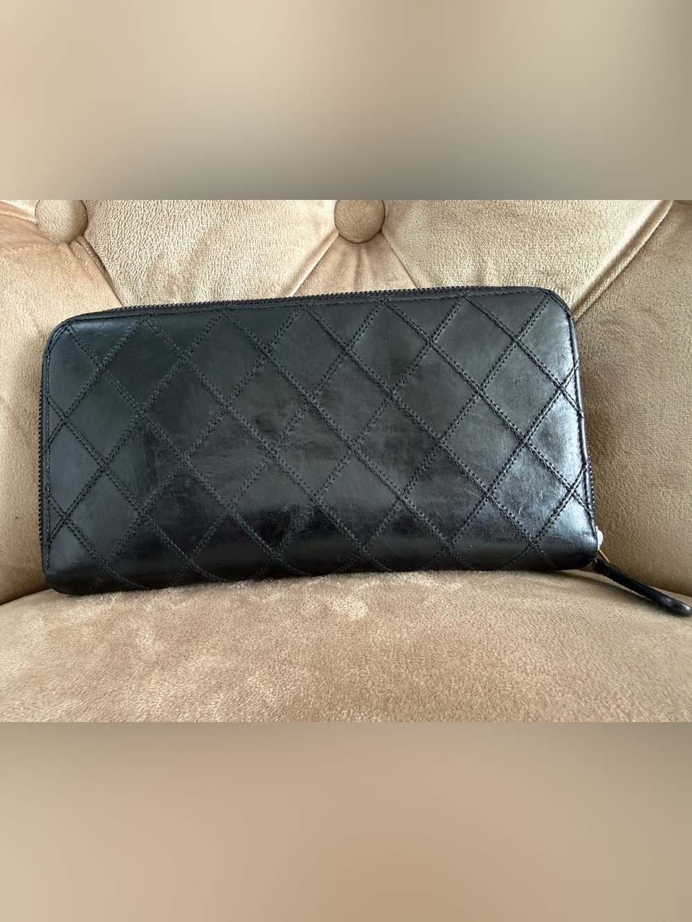 CHANEL Bicolore Quilted CC Logo Lambskin Zip Around Long Wallet - Picture 3 of 12